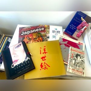 7 Lot of beautiful Japanese illustrated books in English and Japanese